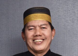 Ketua Umum KKSS Muchlis Patahna.