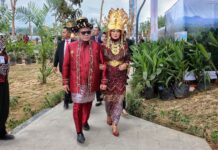 Istri Ketua DPD RI Dapat Hadiah dari Presiden Jokowi