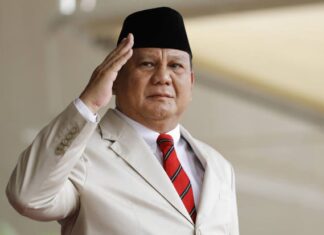 PRABOWO SIAP LAKSANAKAN,  PATUH SETIA MAU BERDIRI SAAT ADA PERINTAH MENYANYIKAN LAGU KEBANGSAAN