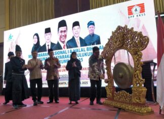 Tiba Sebelum Berangkat, KM Bulukumba Saling Membangunkan