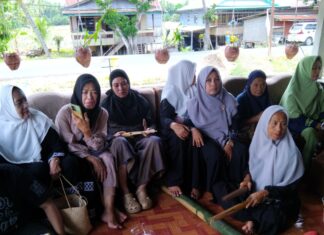 Tradisi Pemakaman dan Pemasangan Batu Nisan Kerabat Bangsawan di Tanah Bugis