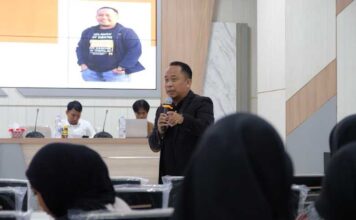 Asri Tadda Bagi Tips Menulis Buku PBL di FKM Unhas, Dorong Mahasiswa Kesmas Hasilkan Karya