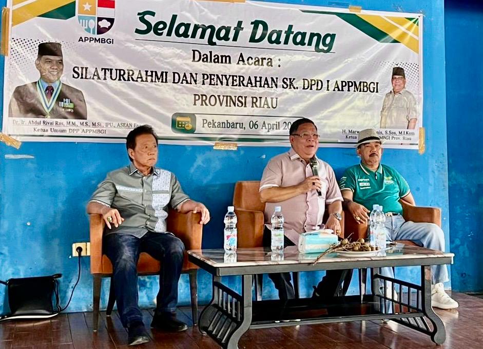Ketua DPD I APPMBGI Provinsi Riau, Marwan Yohanis, menyampaikan sambutan dalam kegiatan silaturrahmi dan penyerahan SK kepengurusan di IP–ICBS Riau, Kampar, Senin (6/4/2026).