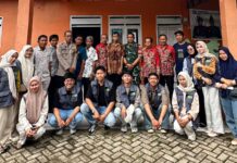 Mahasiswa PKN Politeknik Muhammadiyah Makassar Gelar Seminar Proker di Desa Dwitiro