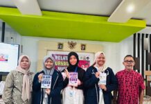 Bachtiar Adnan Kusuma, Ikat Murid SMP 2 Maros dengan Karya Buku
