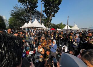 Dramatis! Eksekusi Hotel Sultan Digelar, Tim PN Jakarta Pusat Berhasil Masuk Gedung