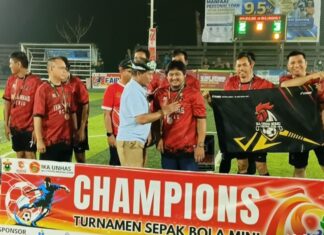 Piala Bergilir Ketum Andi Amran Sulaiman Diraih IKA Unhas Bulungan 1 di Tanjung Selor